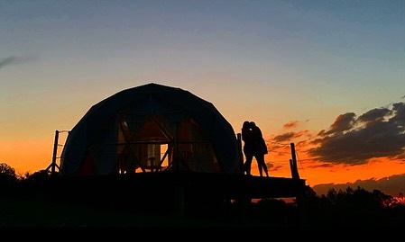 Atardecer en Domos Kairos